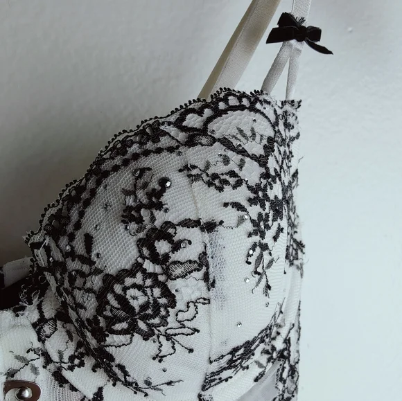 Victoria's Secret Y2K White Black Lace Corset Metal Hardware Front Closure, 34C